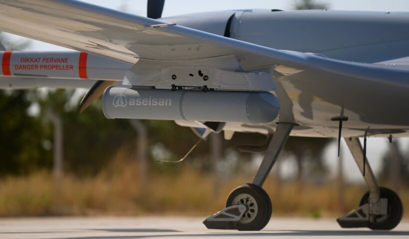 ASELSAN'ın Bayraktar TB2'ye entegre edilen FULMAR 200 sentetik açıklıklı radar podu