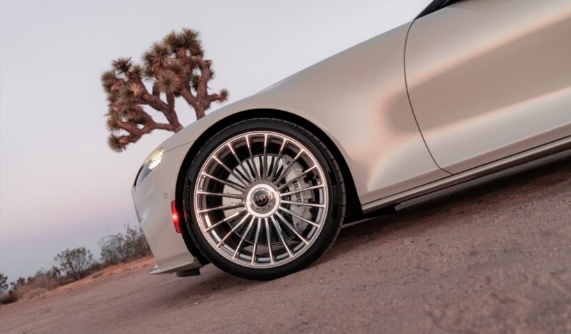 BRABUS Bodo Cabriolet aracının Pirelli P Zero lastikli görünümü