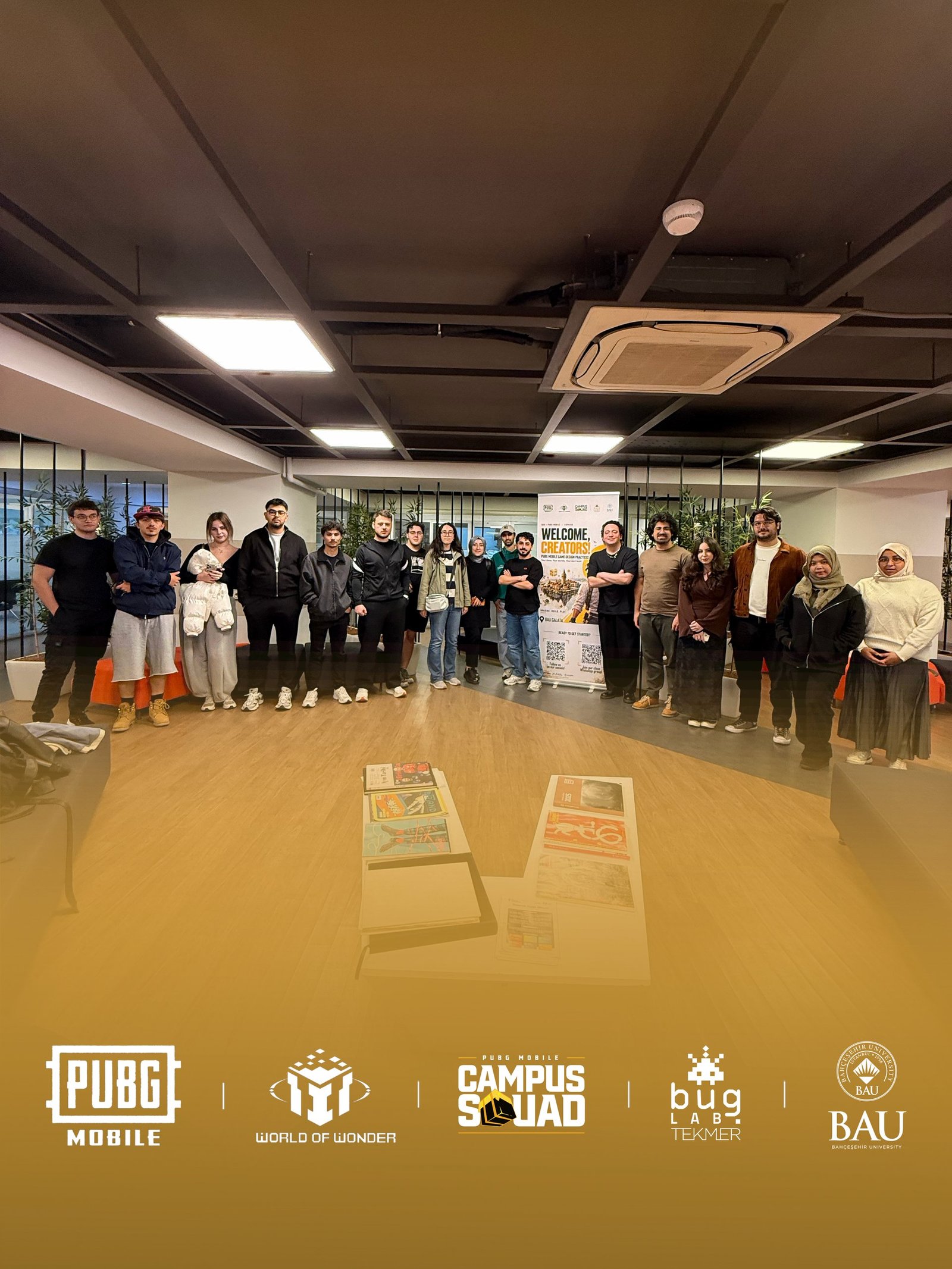 PUBG Mobile Bahçeşehir Üniversitesi iş birliğiyle açılan oyun tasarımı dersi öğrencilerinden bir grup fotoğrafı