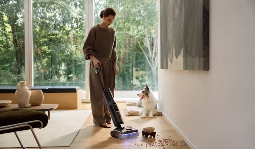 Roborock F25 Ultra Steam Gen 2 buharlı dikey süpürgenin genel görünümü