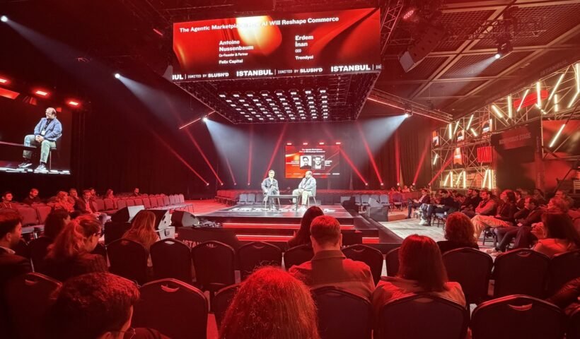 Trendyol Grubu CEO'su Erdem İnan'ın Slush'D İstanbul etkinliğindeki panel konuşmasından bir sahne
